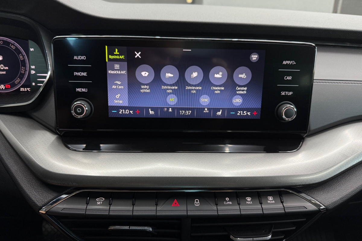 Ponuka vozidiel / Škoda Octavia Combi 2.0 TDI Ambition DSG - video Ponuka vozidiel / Škoda Octavia Combi 2.0 TDI Ambition DSG - video