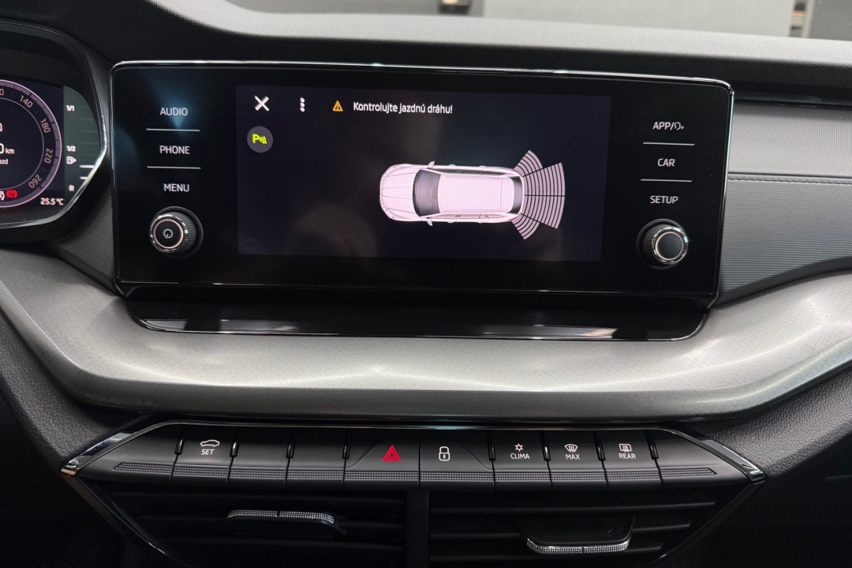 Ponuka vozidiel / Škoda Octavia Combi 2.0 TDI Ambition DSG - video Ponuka vozidiel / Škoda Octavia Combi 2.0 TDI Ambition DSG - video