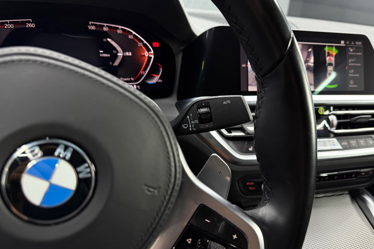 Ponuka vozidiel / BMW Rad 4 Coupé 430i A/T - video