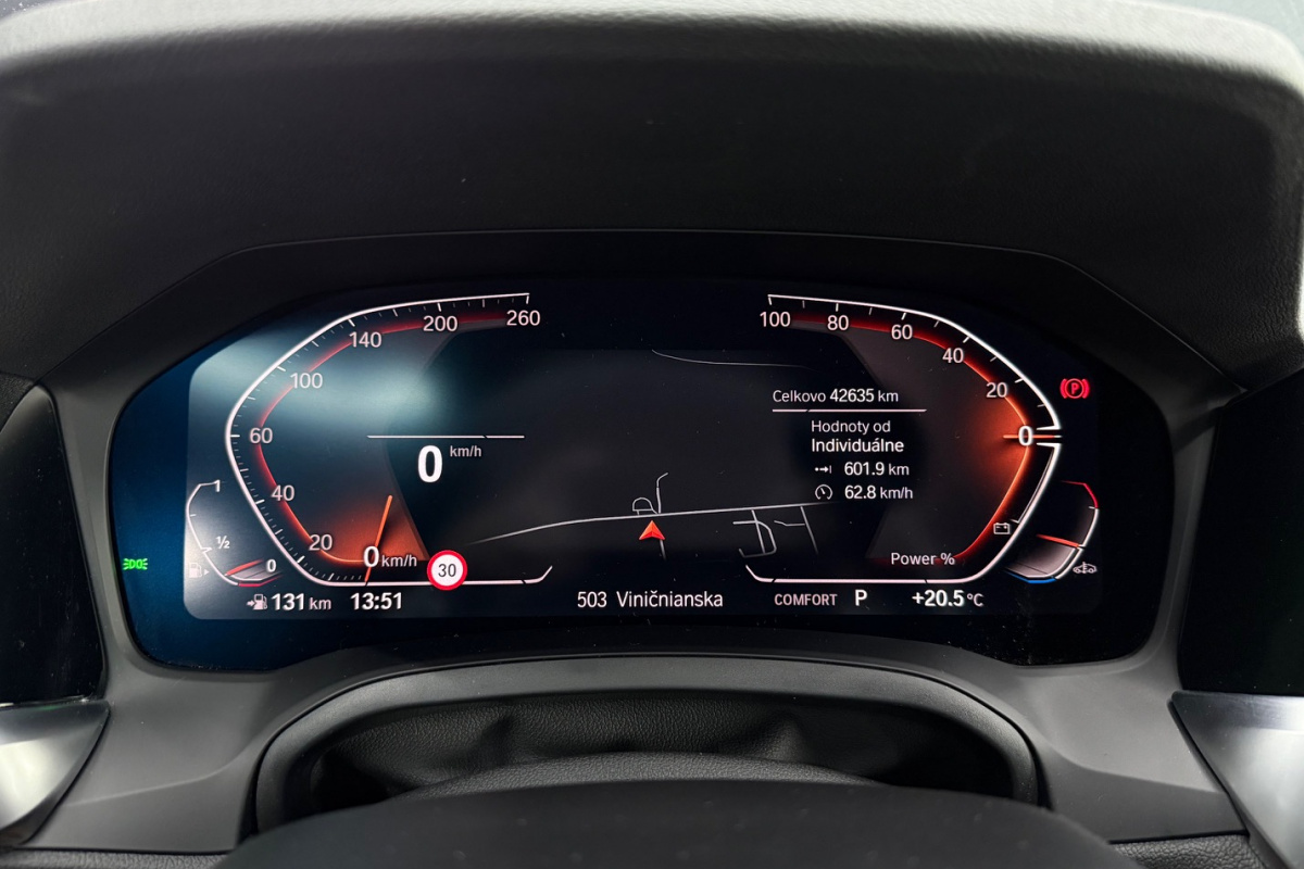 Ponuka vozidiel / BMW Rad 4 Coupé 430i A/T - video
