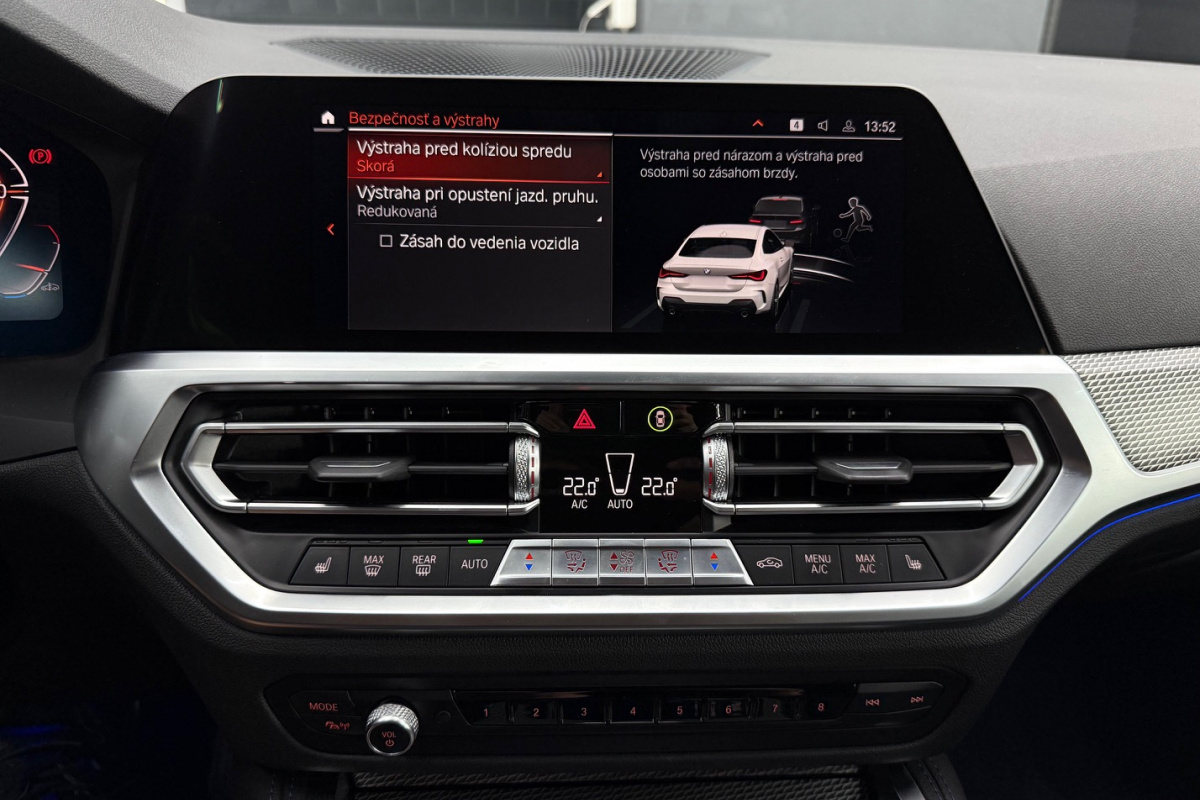 Ponuka vozidiel / BMW Rad 4 Coupé 430i A/T - video
