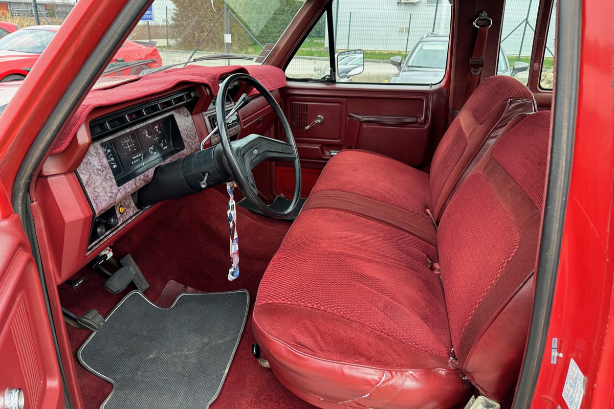 Ponuka vozidiel / Ford F-250 Super Cap XL - video