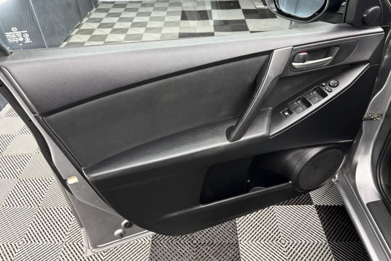 Ponuka vozidiel / Mazda 3 2.0i AUTOMAT - video Ponuka vozidiel / Mazda 3 2.0i AUTOMAT - video