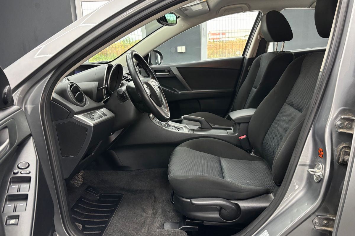 Ponuka vozidiel / Mazda 3 2.0i AUTOMAT - video
