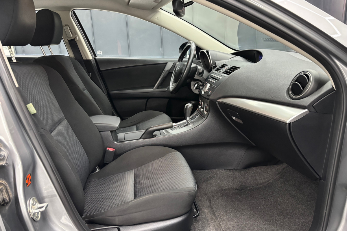 Ponuka vozidiel / Mazda 3 2.0i AUTOMAT - video Ponuka vozidiel / Mazda 3 2.0i AUTOMAT - video