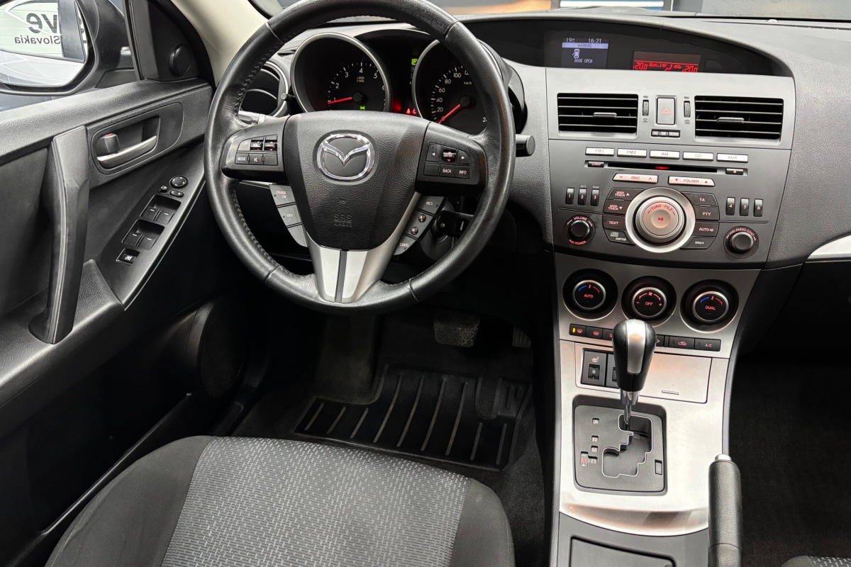 Ponuka vozidiel / Mazda 3 2.0i AUTOMAT - video Ponuka vozidiel / Mazda 3 2.0i AUTOMAT - video