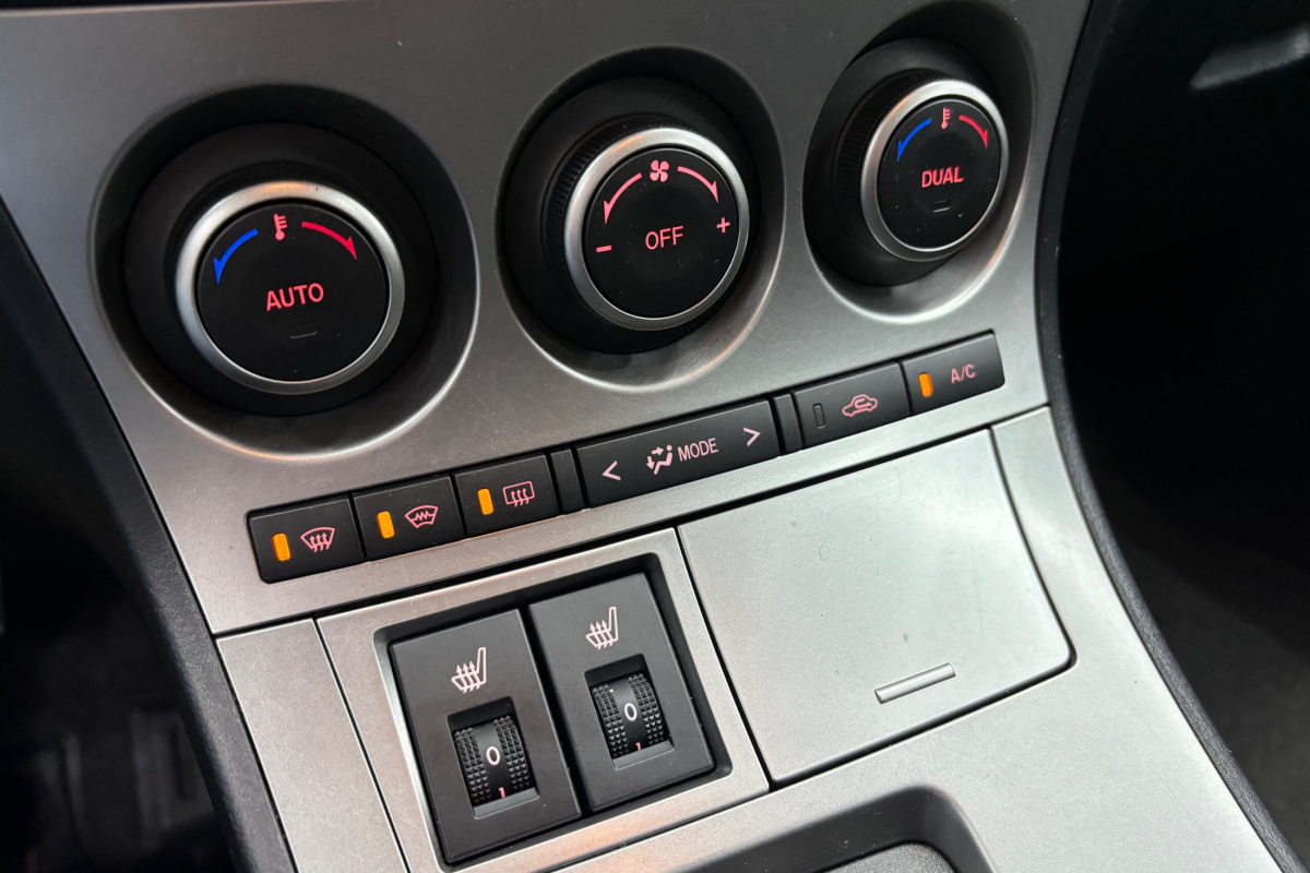 Ponuka vozidiel / Mazda 3 2.0i AUTOMAT - video Ponuka vozidiel / Mazda 3 2.0i AUTOMAT - video