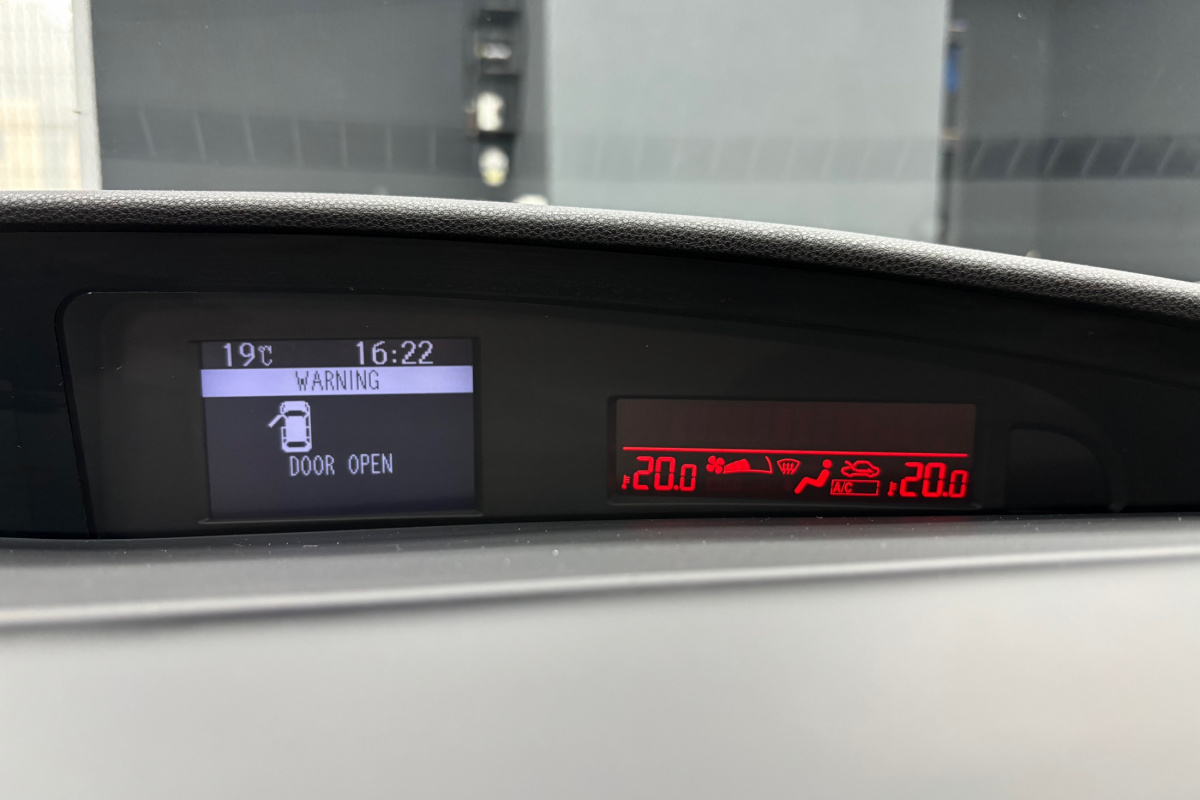 Ponuka vozidiel / Mazda 3 2.0i AUTOMAT - video