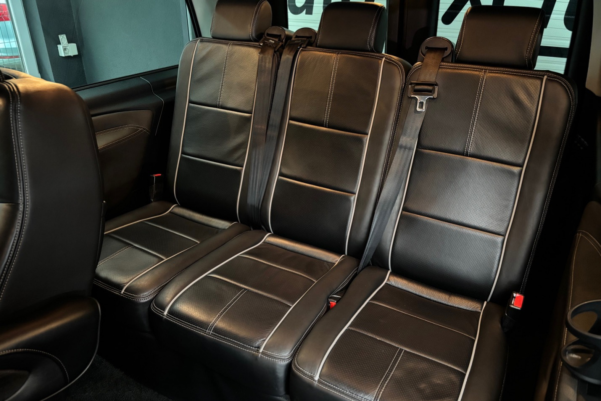Ponuka vozidiel / Mercedes-Benz V trieda METRIS 2.0 BENZÍN AUTOMAT 7-MIEST - video