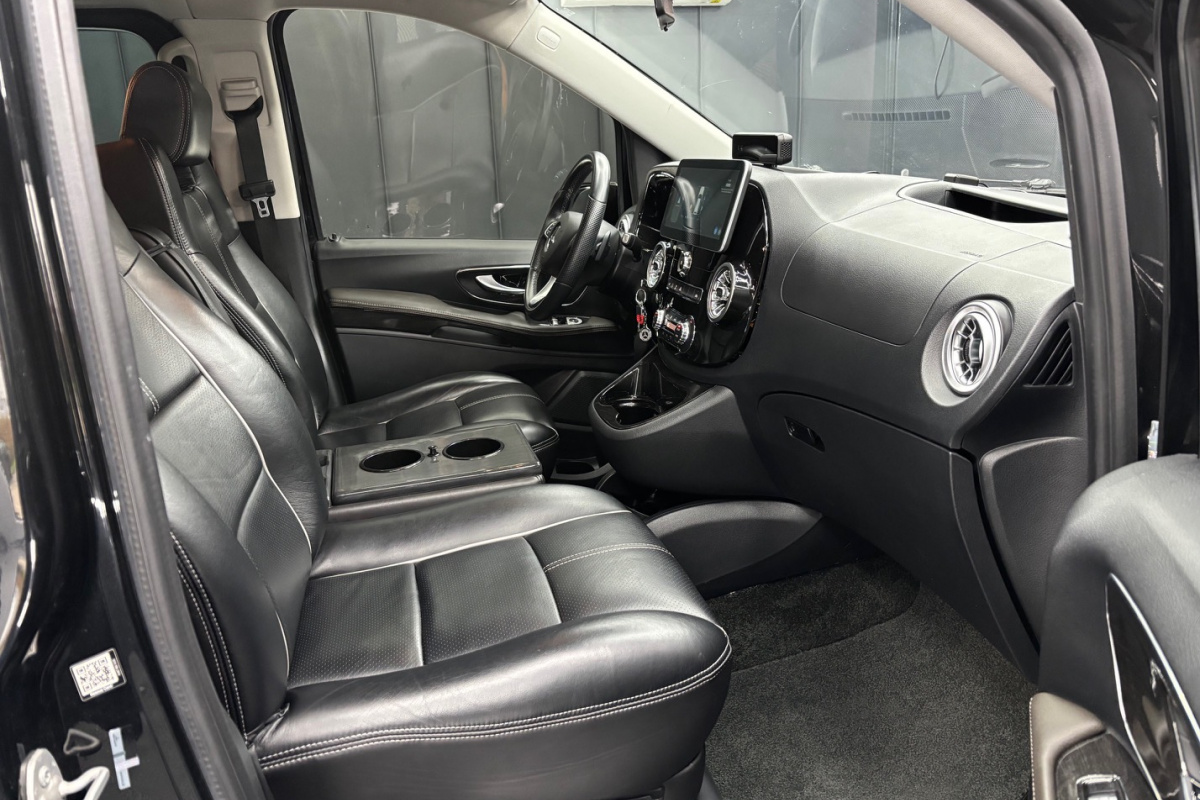 Ponuka vozidiel / Mercedes-Benz V trieda METRIS 2.0 BENZÍN AUTOMAT 7-MIEST - video Ponuka vozidiel / Mercedes-Benz V trieda METRIS 2.0 BENZÍN AUTOMAT 7-MIEST - video