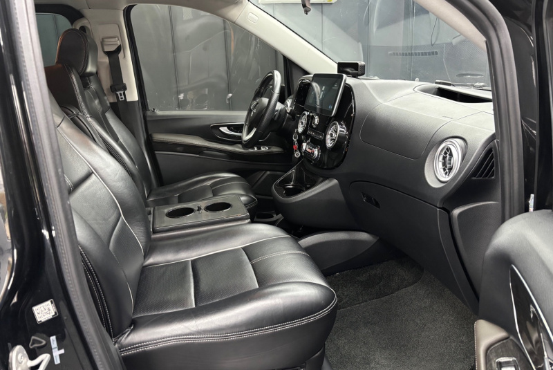 Ponuka vozidiel / Mercedes-Benz V trieda METRIS 2.0 BENZÍN AUTOMAT 7-MIEST - video Ponuka vozidiel / Mercedes-Benz V trieda METRIS 2.0 BENZÍN AUTOMAT 7-MIEST - video