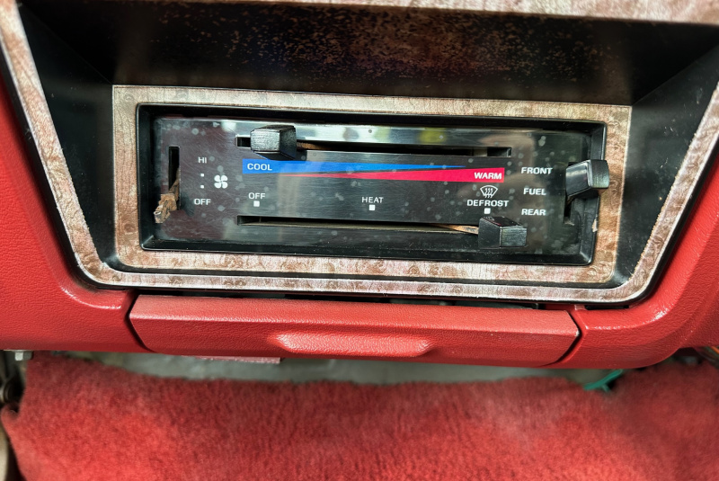 Ponuka vozidiel / Ford F-250 Super Cap XL - video Ponuka vozidiel / Ford F-250 Super Cap XL - video