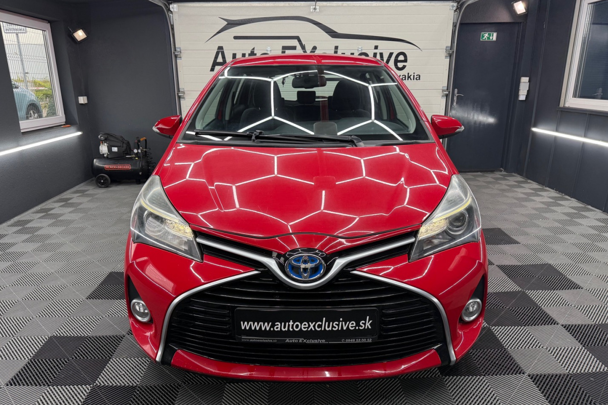 Ponuka vozidiel / Toyota Yaris 1.5 Benzín Automat - video