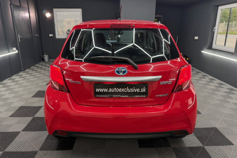  Ponuka vozidiel / Toyota Yaris 1.5 Benzín Automat - video