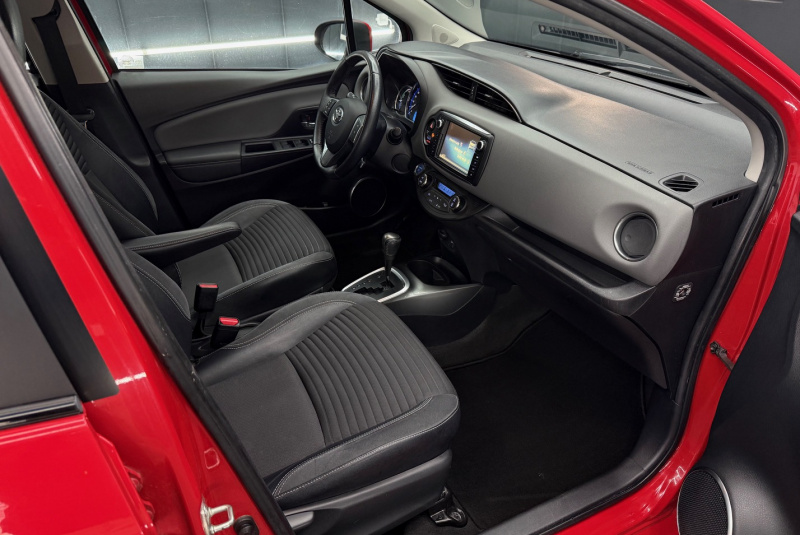  Ponuka vozidiel / Toyota Yaris 1.5 Benzín Automat - video