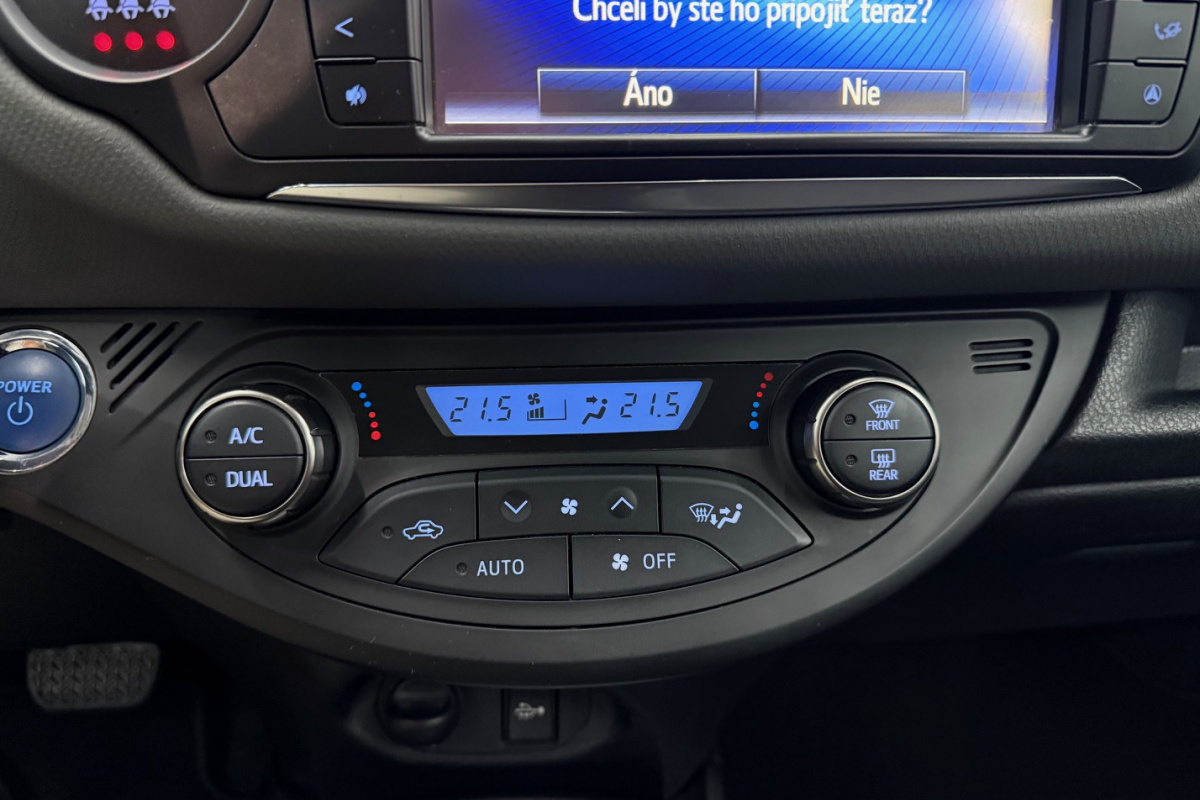 Ponuka vozidiel / Toyota Yaris 1.5 Benzín Automat - video