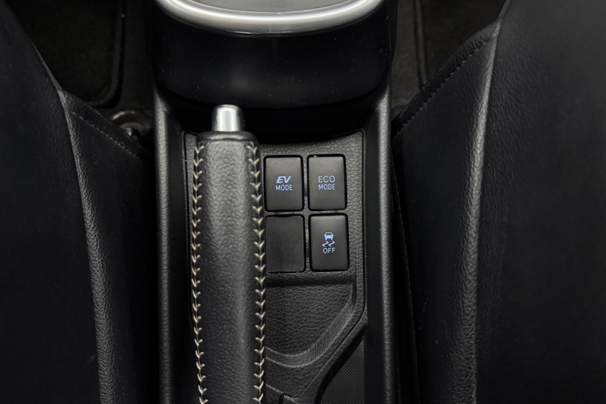 Ponuka vozidiel / Toyota Yaris 1.5 Benzín Automat - video Ponuka vozidiel / Toyota Yaris 1.5 Benzín Automat - video