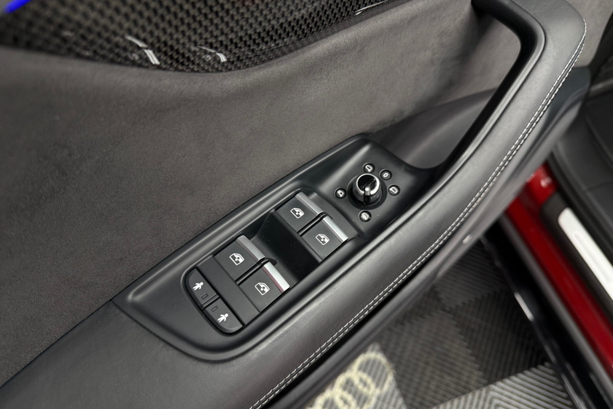 Ponuka vozidiel / Audi SQ7 4.0 TDi V8 320kW Quattro - video