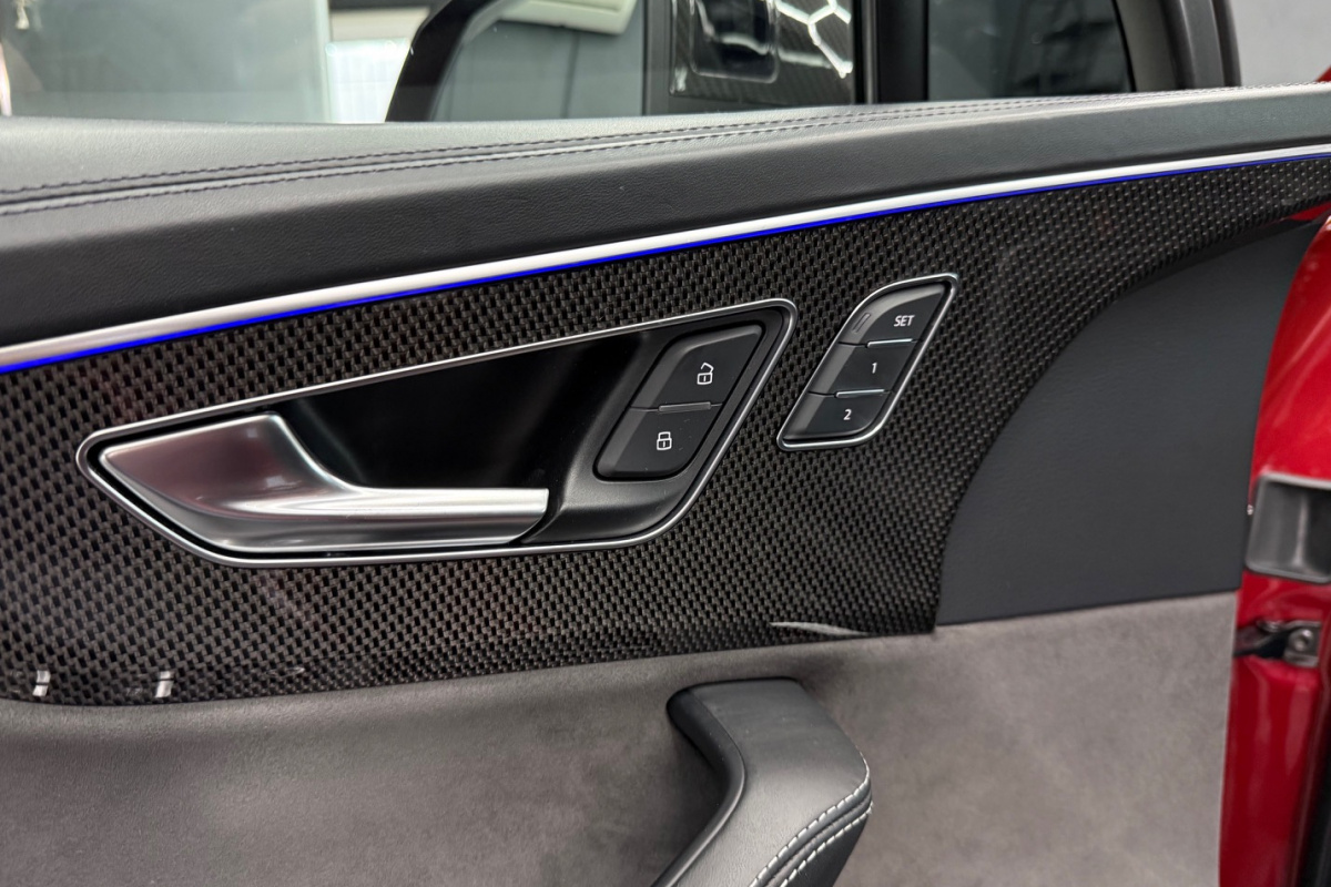 Ponuka vozidiel / Audi SQ7 4.0 TDi V8 320kW Quattro - video