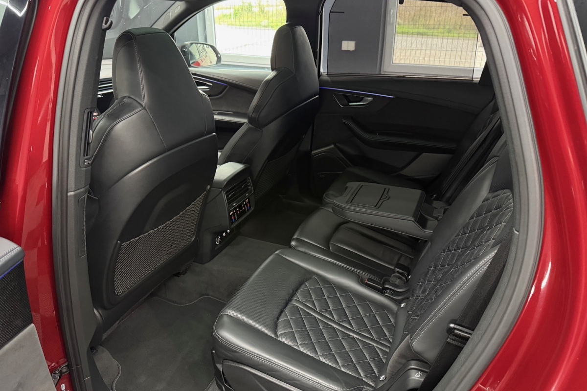 Ponuka vozidiel / Audi SQ7 4.0 TDi V8 320kW Quattro - video