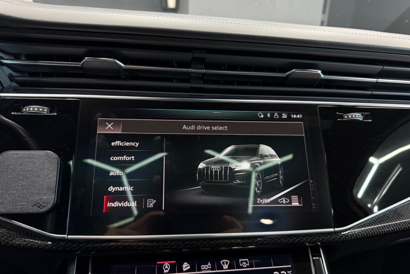 Ponuka vozidiel / Audi SQ7 4.0 TDi V8 320kW Quattro - video Ponuka vozidiel / Audi SQ7 4.0 TDi V8 320kW Quattro - video