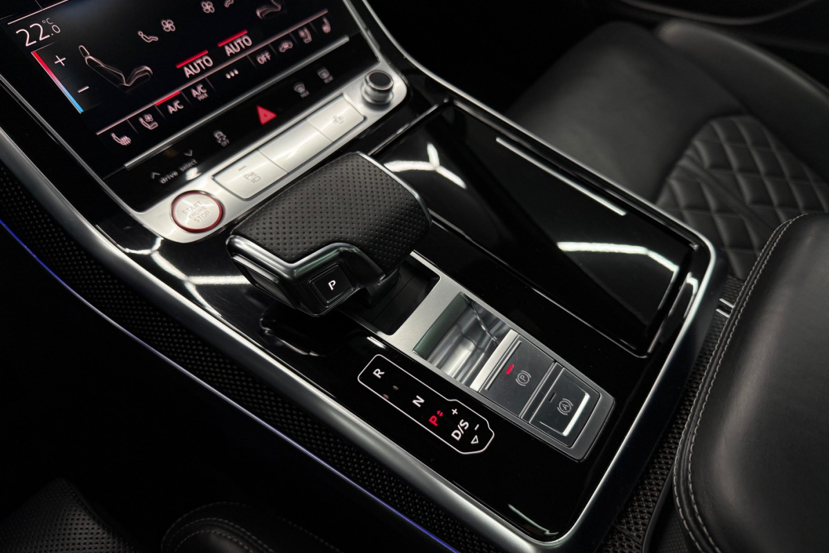 Ponuka vozidiel / Audi SQ7 4.0 TDi V8 320kW Quattro - video
