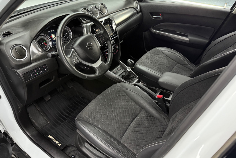  Ponuka vozidiel / Suzuki Vitara 1.4 BoosterJet Mildhybrid Premium 4WD - video