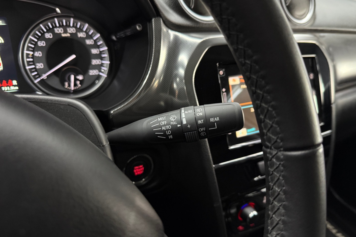 Ponuka vozidiel / Suzuki Vitara 1.4 BoosterJet Mildhybrid Premium 4WD - video Ponuka vozidiel / Suzuki Vitara 1.4 BoosterJet Mildhybrid Premium 4WD - video