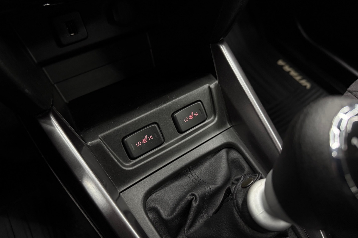 Ponuka vozidiel / Suzuki Vitara 1.4 BoosterJet Mildhybrid Premium 4WD - video