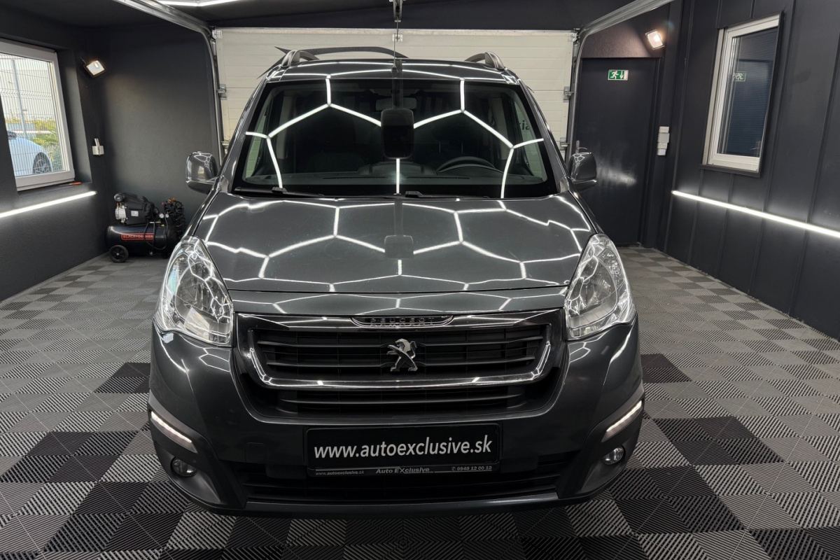 Ponuka vozidiel / Peugeot Partner Tepee Teepe 1.6 VTi Active - video