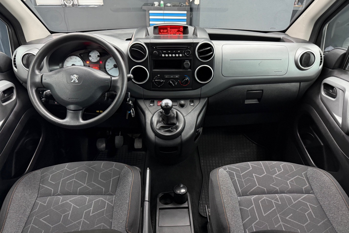 Ponuka vozidiel / Peugeot Partner Tepee Teepe 1.6 VTi Active - video