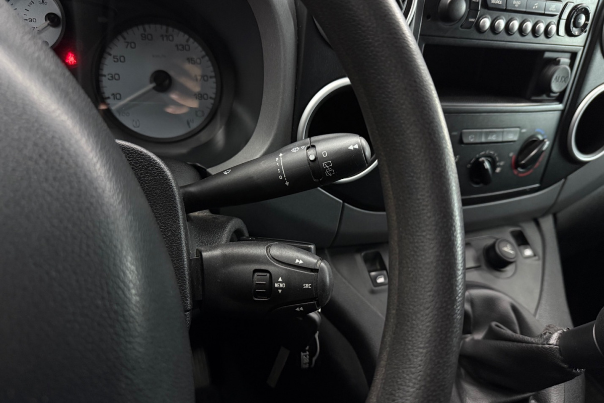 Ponuka vozidiel / Peugeot Partner Tepee Teepe 1.6 VTi Active - video