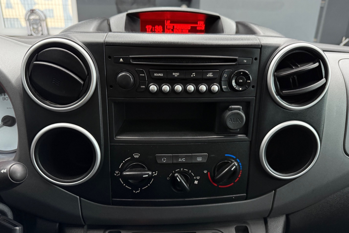 Ponuka vozidiel / Peugeot Partner Tepee Teepe 1.6 VTi Active - video