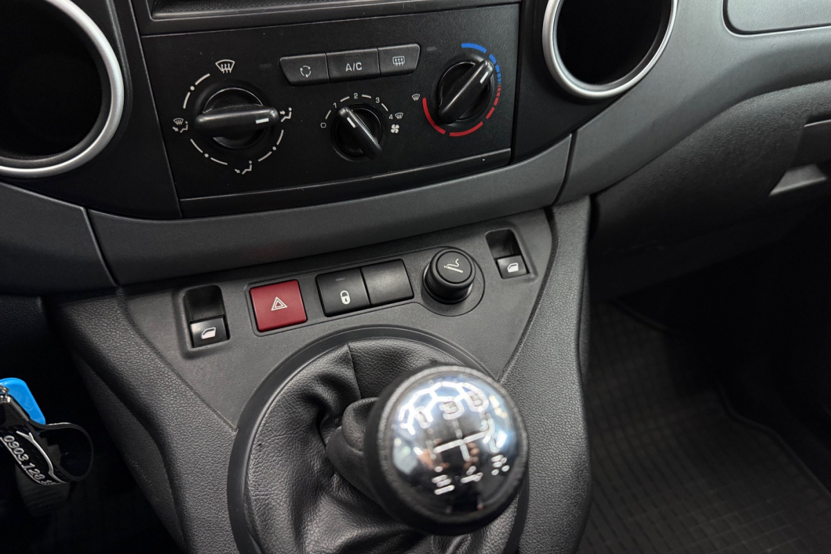 Ponuka vozidiel / Peugeot Partner Tepee Teepe 1.6 VTi Active - video