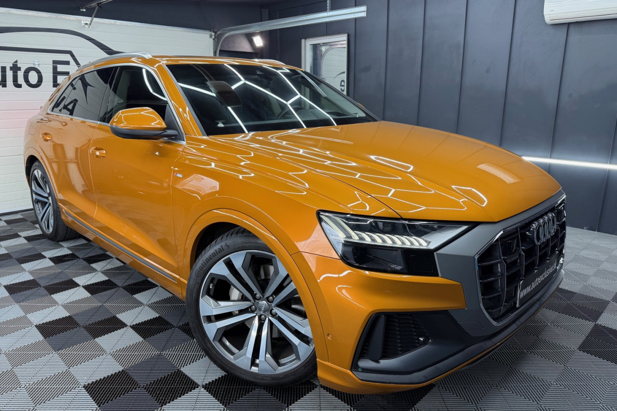 Ponuka vozidiel / Audi Q8 50 3.0 TDI mHEV quattro tiptronic - video