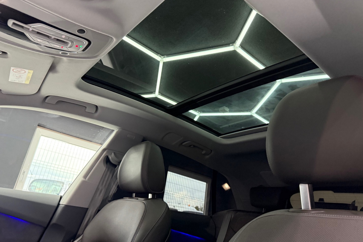 Ponuka vozidiel / Audi Q8 50 3.0 TDI mHEV quattro tiptronic - video Ponuka vozidiel / Audi Q8 50 3.0 TDI mHEV quattro tiptronic - video