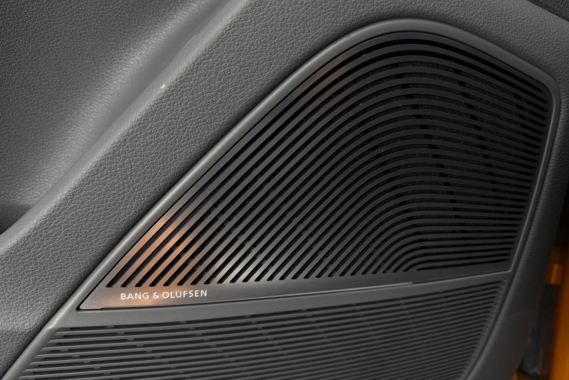 Ponuka vozidiel / Audi Q8 50 3.0 TDI mHEV quattro tiptronic - video Ponuka vozidiel / Audi Q8 50 3.0 TDI mHEV quattro tiptronic - video