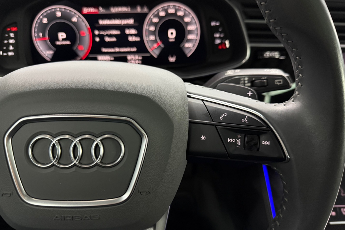 Ponuka vozidiel / Audi Q8 50 3.0 TDI mHEV quattro tiptronic - video