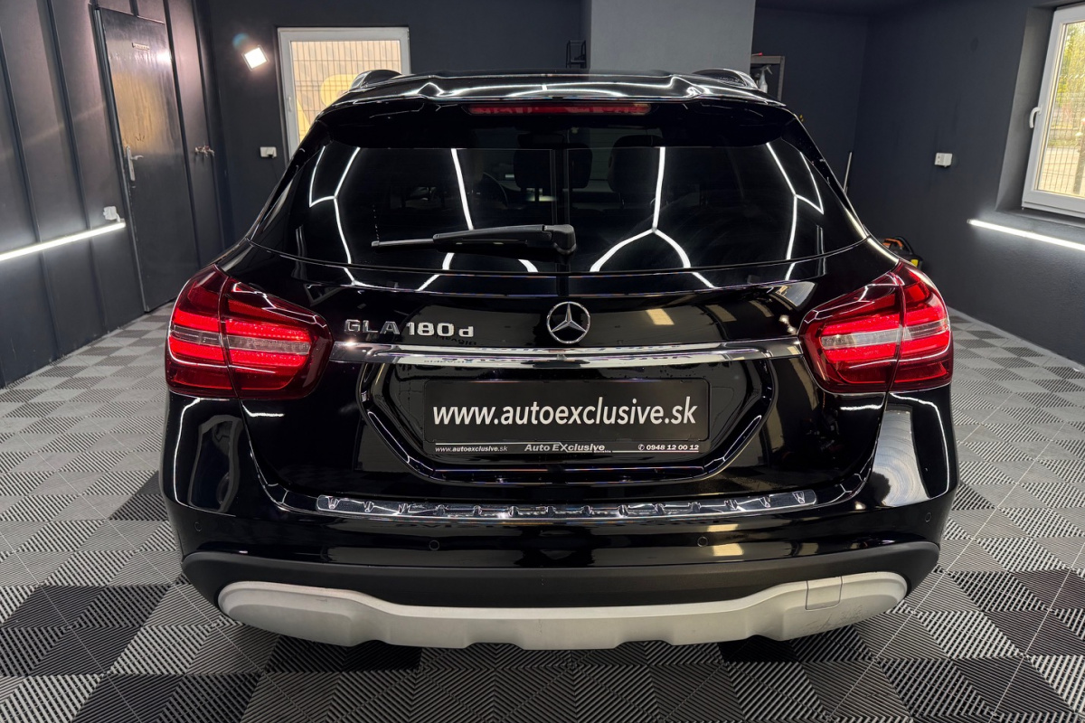 Ponuka vozidiel / Mercedes-Benz GLA 180 d A/T - video