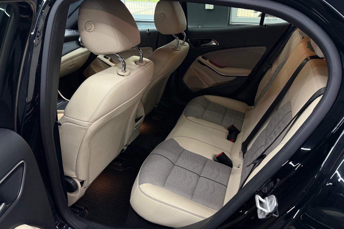 Ponuka vozidiel / Mercedes-Benz GLA 180 d A/T - video