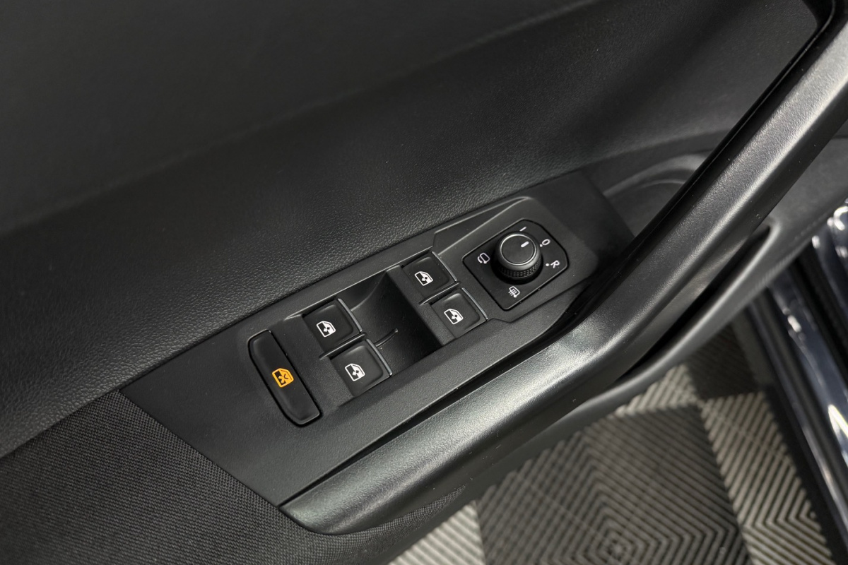 Ponuka vozidiel / Volkswagen Taigo 1.0 TSI R-Line DSG - video