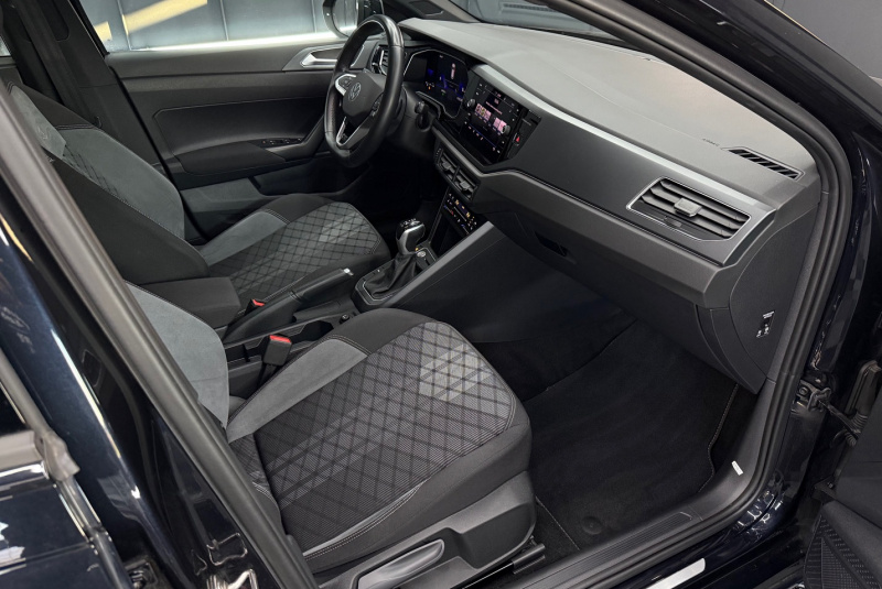  Ponuka vozidiel / Volkswagen Taigo 1.0 TSI R-Line DSG - video