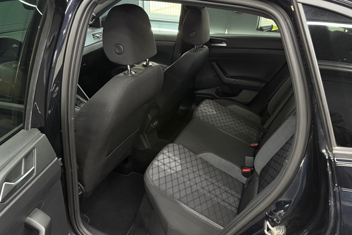Ponuka vozidiel / Volkswagen Taigo 1.0 TSI R-Line DSG - video