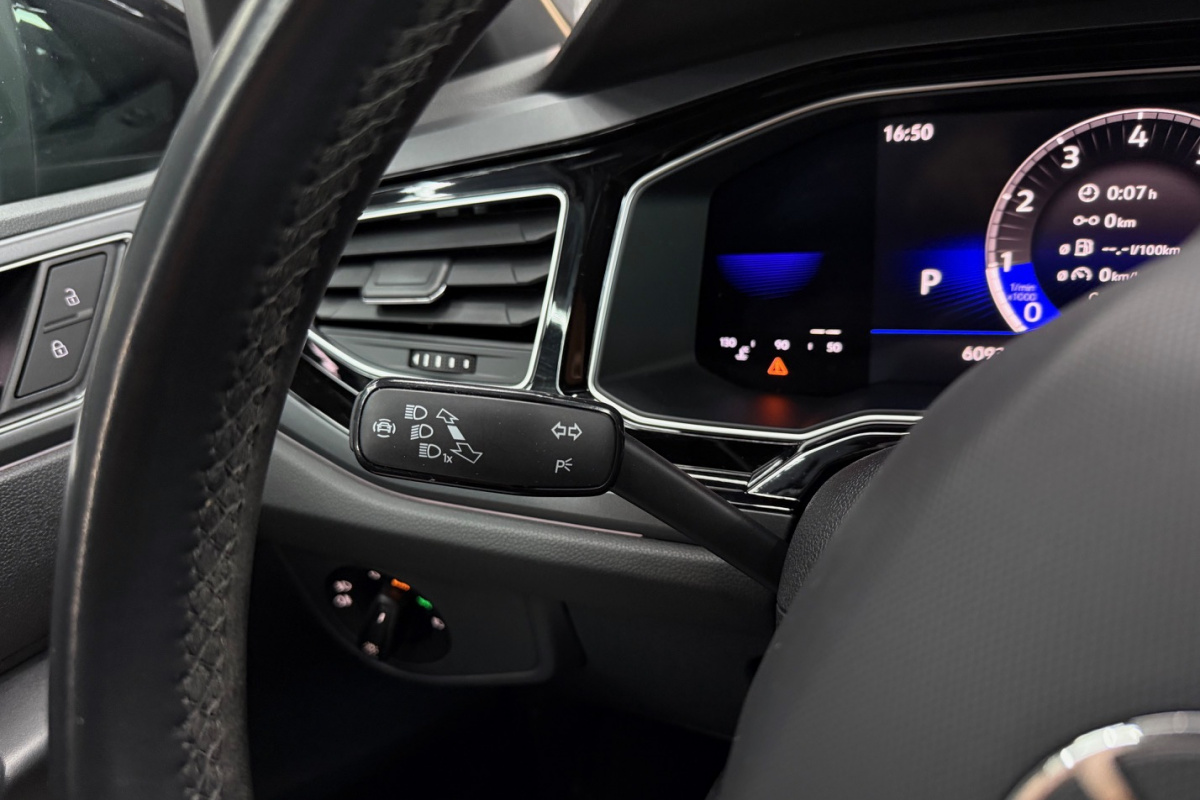 Ponuka vozidiel / Volkswagen Taigo 1.0 TSI R-Line DSG - video