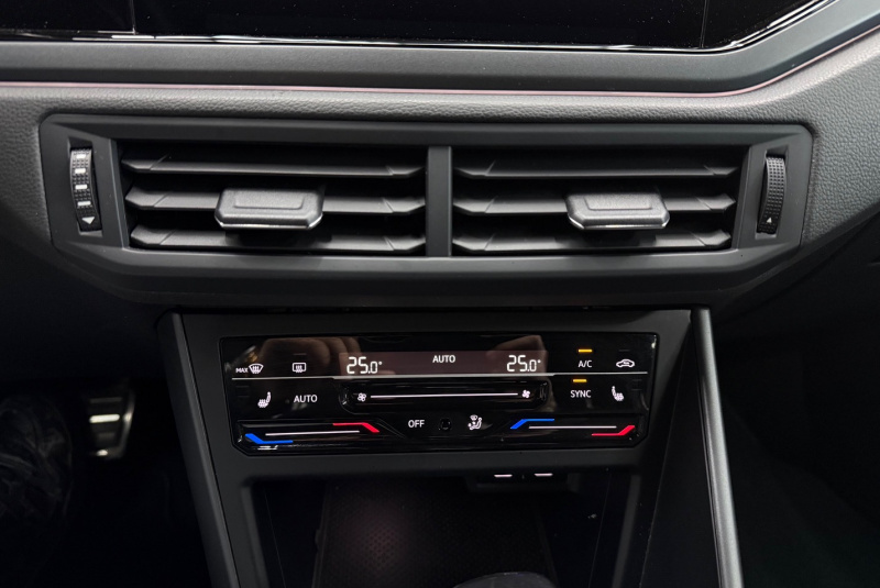  Ponuka vozidiel / Volkswagen Taigo 1.0 TSI R-Line DSG - video