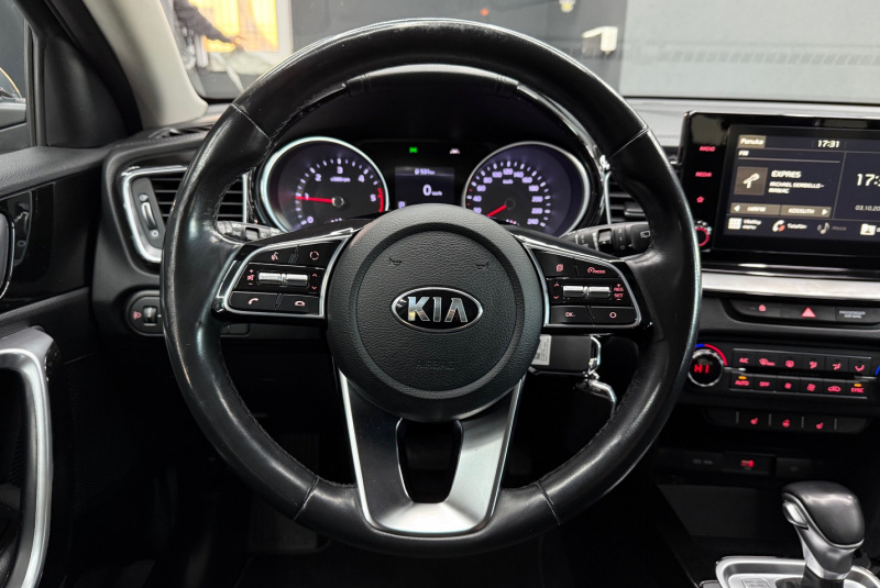  Ponuka vozidiel / Kia Ceed SW 1.6 CRDi 136k Platinum A/T - video