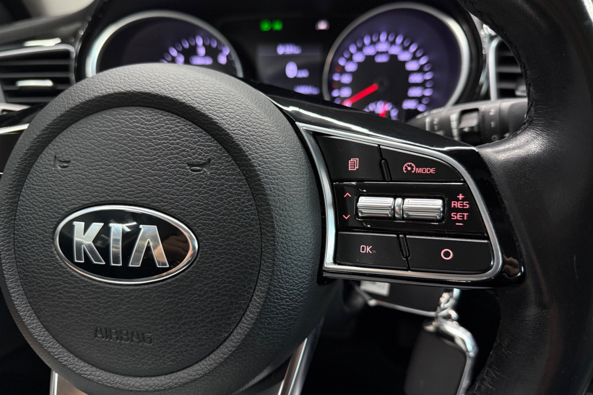 Ponuka vozidiel / Kia Ceed SW 1.6 CRDi 136k Platinum A/T - video