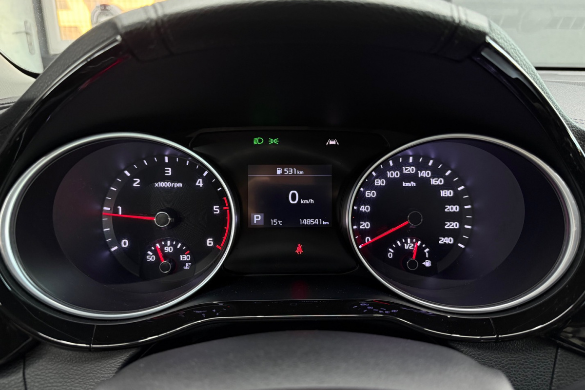 Ponuka vozidiel / Kia Ceed SW 1.6 CRDi 136k Platinum A/T - video
