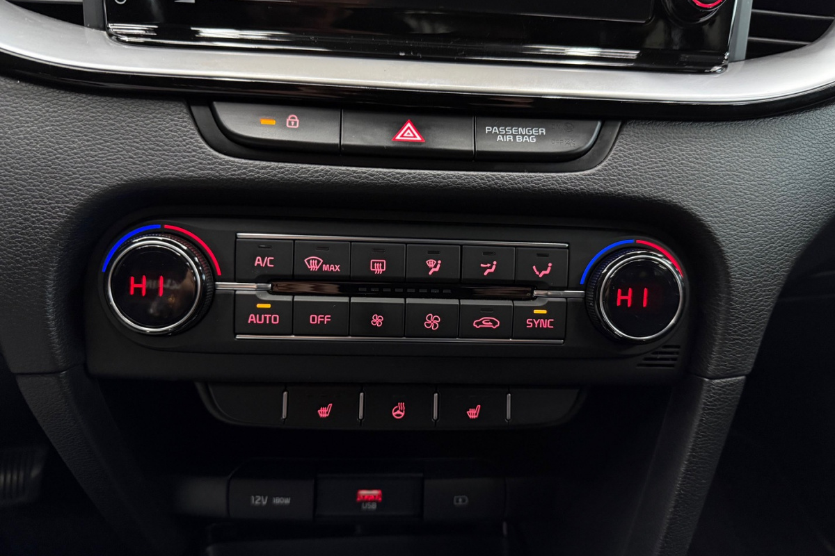 Ponuka vozidiel / Kia Ceed SW 1.6 CRDi 136k Platinum A/T - video Ponuka vozidiel / Kia Ceed SW 1.6 CRDi 136k Platinum A/T - video