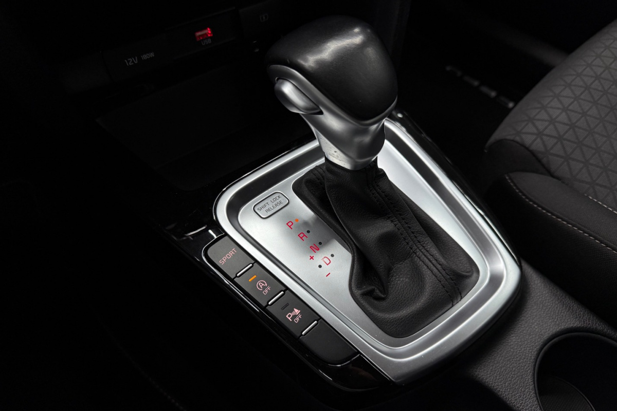 Ponuka vozidiel / Kia Ceed SW 1.6 CRDi 136k Platinum A/T - video